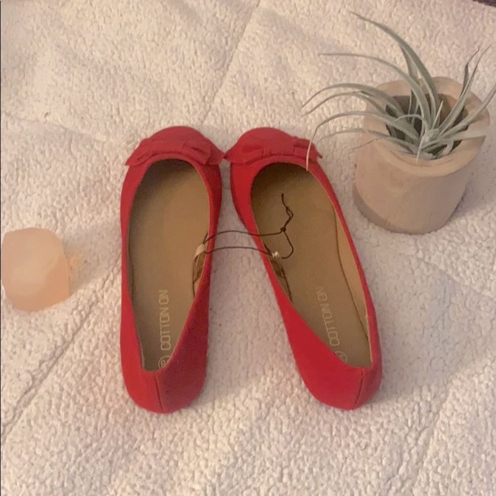 NWT Red Bow Suede Flats Sz 38